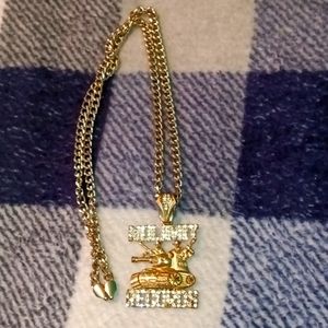 I am selling a NO LIMIT RECORDS chain.